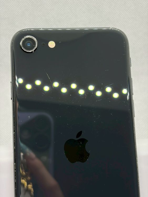 ���Хåƥ꡼80% SIM�ե꡼ iPhoneSE ��2���� 64GB �֥�å�