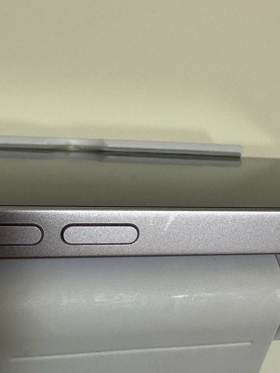 ���Хåƥ꡼100% SIM�ե꡼ iPhone14 128GB �ѡ��ץ�