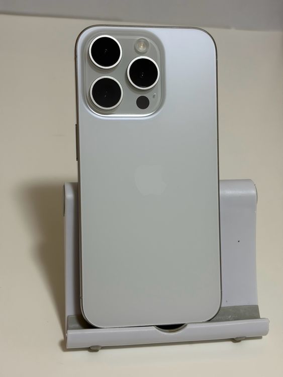 ���Хåƥ꡼86% SIM�ե꡼ iPhone15Pro 512GB �ۥ磻�ȥ����˥���