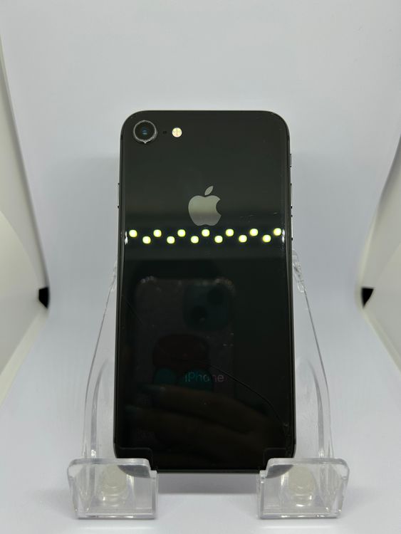 ��SIM�ե꡼ iPhone8  64GB ���졼 �Хåƥ꡼78%
