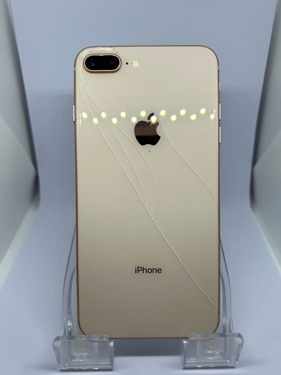 ��SIM�ե꡼ iPhone8Plus  64GB ������� �Хåƥ꡼82%