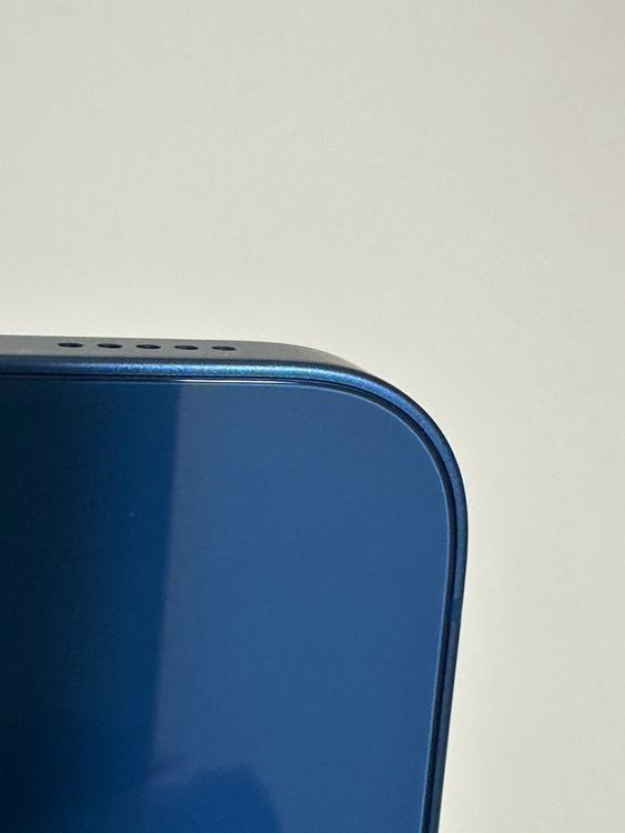 ���Хåƥ꡼88% Ķ���� SIM�ե꡼ iPhone13 128GB �֥롼