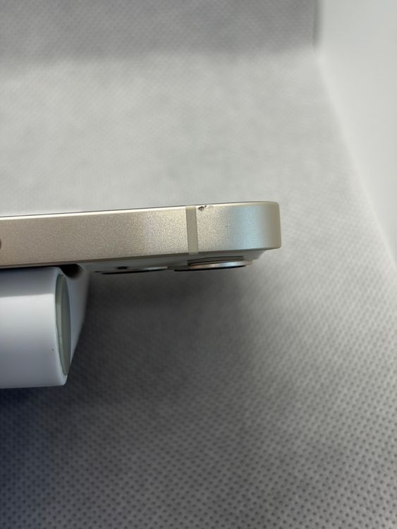 ���Хåƥ꡼86% SIM�ե꡼ iPhone13 128GB �������饤��