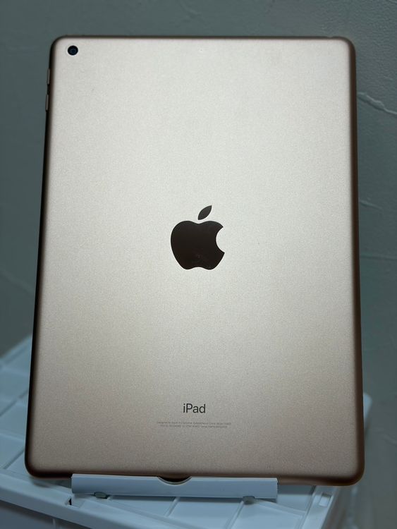 ���ϥԥͥ��ͥå� iPad ��6���� 32GB ������� Wi-Fi