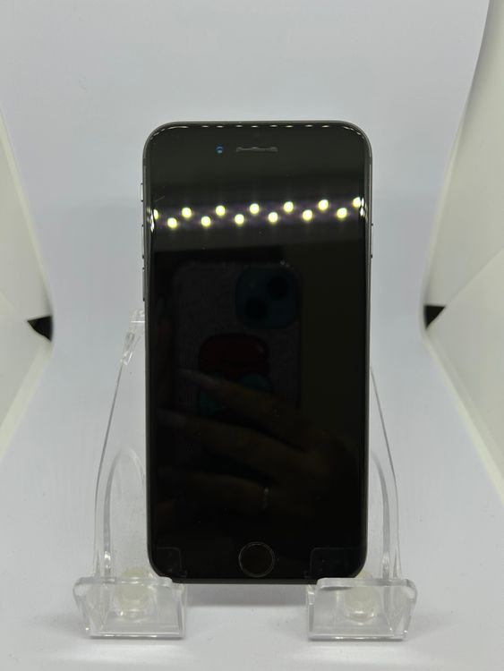 ムスビー｜○SIMフリー iPhone8 256GB グレー バッテリー72%【iPhone8