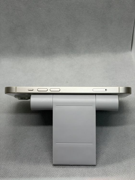 ������Ʊ�� SIM�ե꡼ iPhone14 128GB �������饤�� �Хåƥ꡼82%