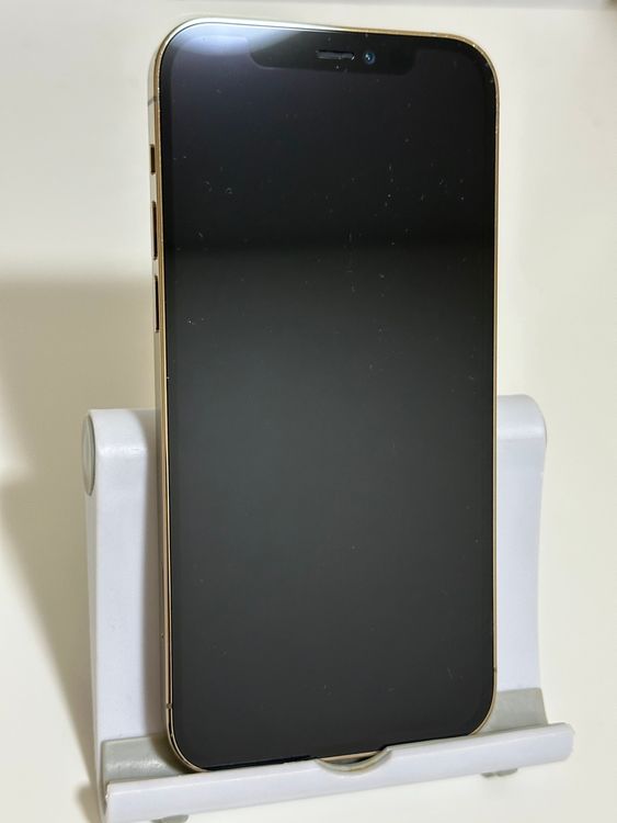 ���Хåƥ꡼83% SIM�ե꡼ iPhone12Pro 256GB �������