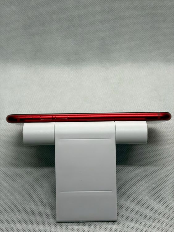 ���Хåƥ꡼99% ����Ʊ�� SIM�ե꡼ iPhoneSE ��3���� 128GB �������饤��
