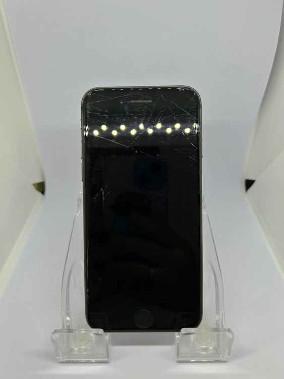 ��SIM�ե꡼ iPhone8  64GB ���ڡ������쥤 �Хåƥ꡼72%