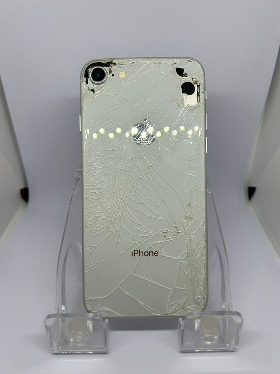 ��SIM�ե꡼ iPhone8  64GB ����С� �Хåƥ꡼96%