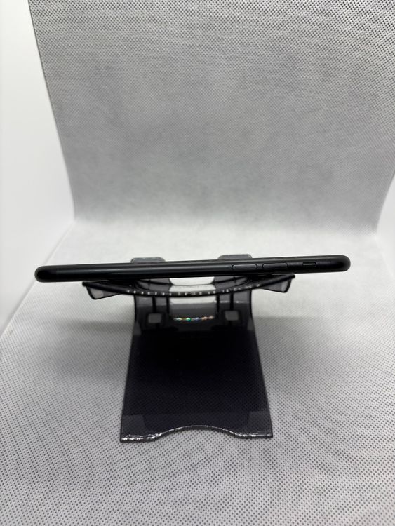 ���ϥԥͥ��ͥå� SIM�ե꡼ iPhoneSE ��2���� 64GB �֥�å�