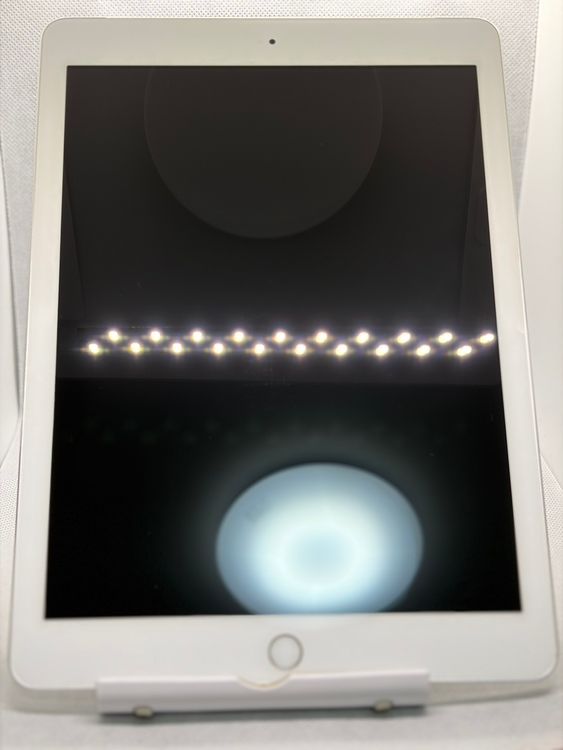 ��SIM�ե꡼ iPad ��6���� 32GB ����С�