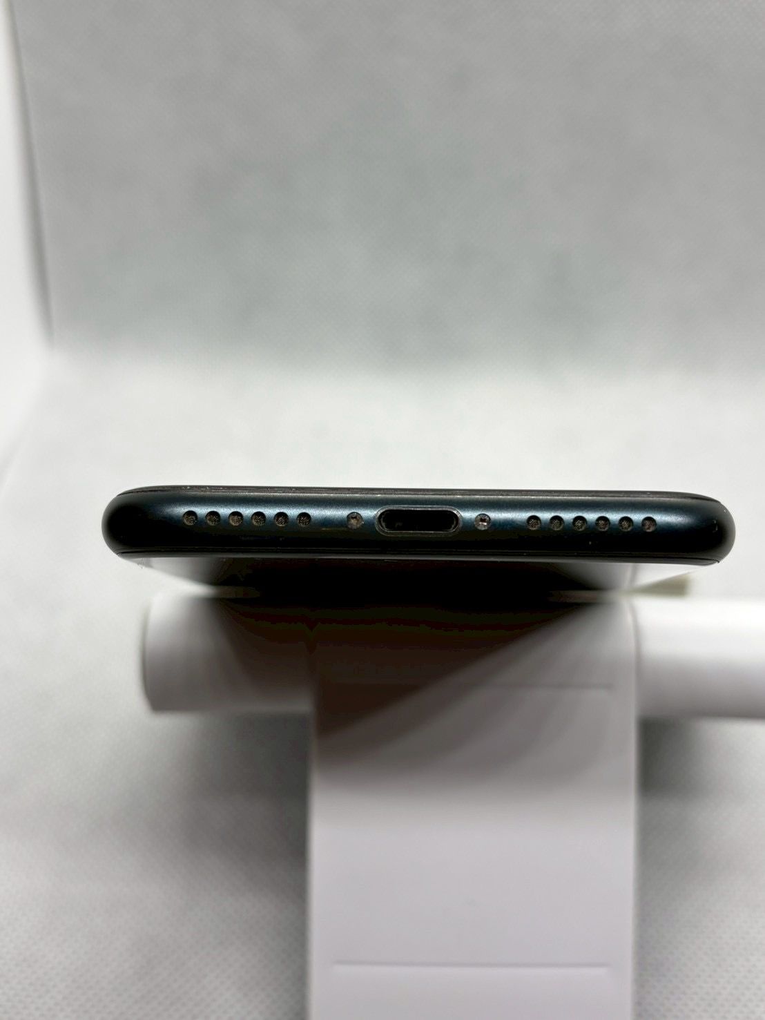 ムスビー｜○バッテリー90% 超美品 SIMフリー iPhoneSE 第3世代 64GB