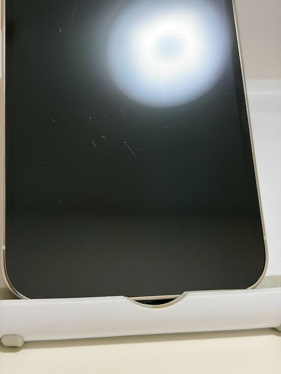 ���Хåƥ꡼82% SIM�ե꡼ iPhone13Pro 256GB ����С�