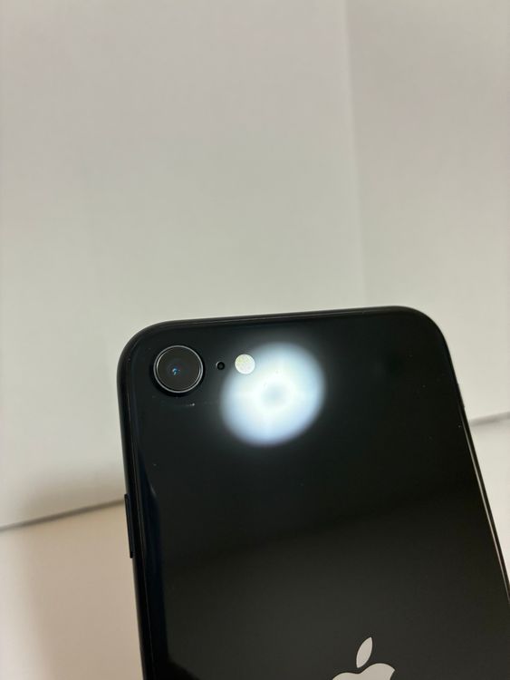 ������ iPhoneSE�裲���� 64GB �֥�å� ����̵��