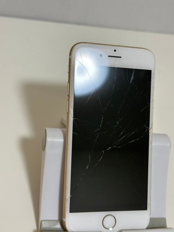 ��iPhone6s 32GB ������� docomo