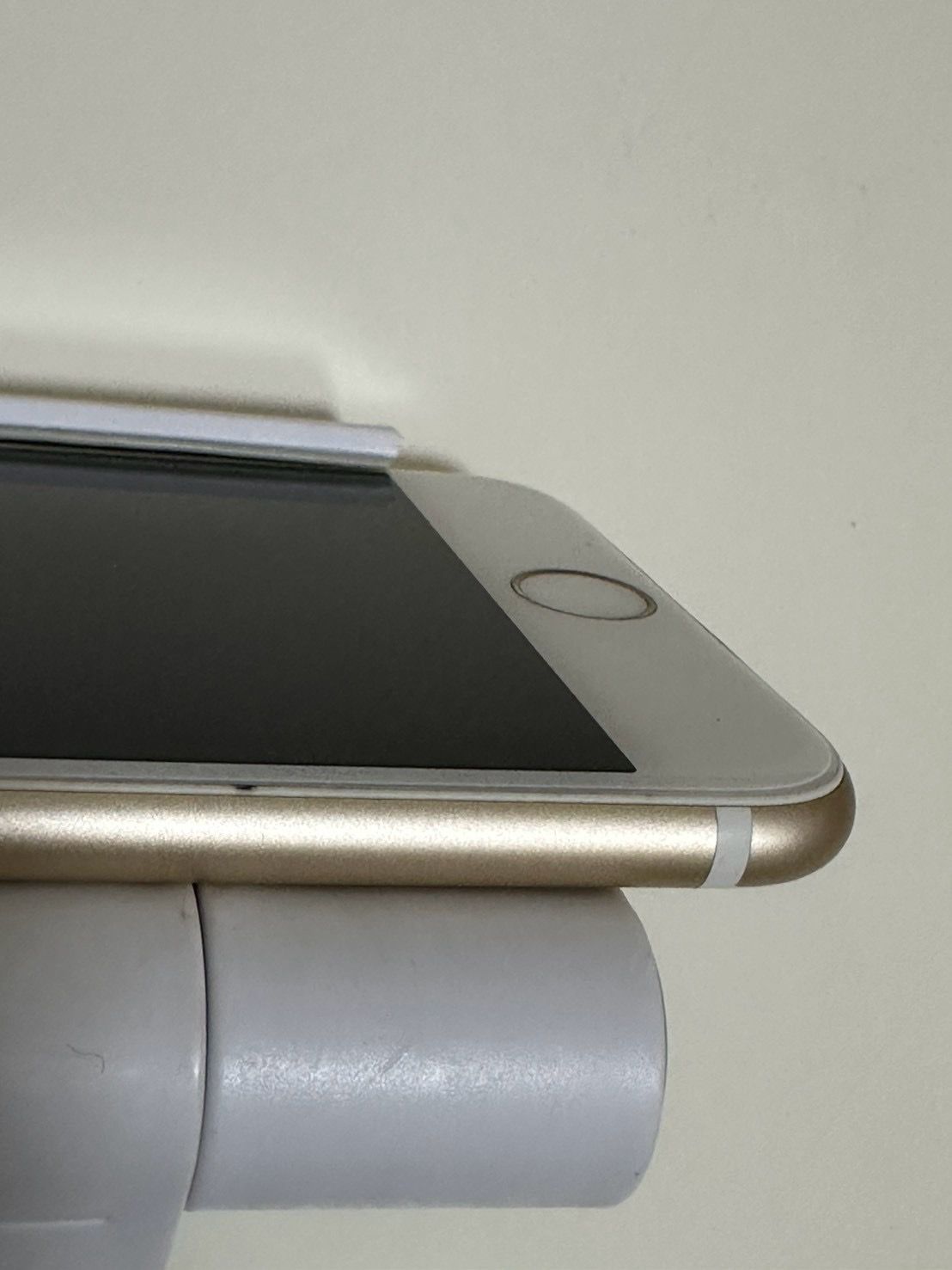 ムスビー｜○docomo iPhone6 64GB ゴールド バッテリー100%【iPhone6