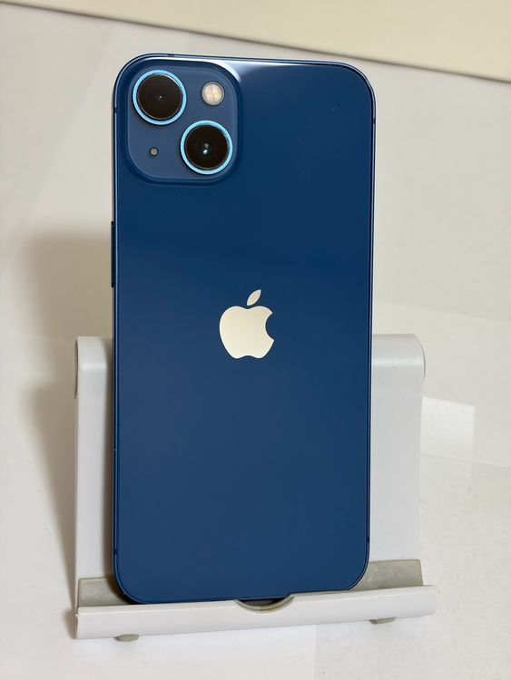 ���Хåƥ꡼85% SIM�ե꡼ iPhone13 256GB �֥롼