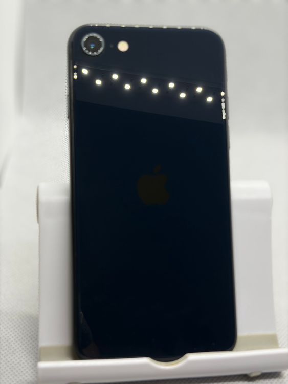 ���Хåƥ꡼93% SIM�ե꡼ iPhoneSE ��3���� 128GB �ߥåɥʥ���