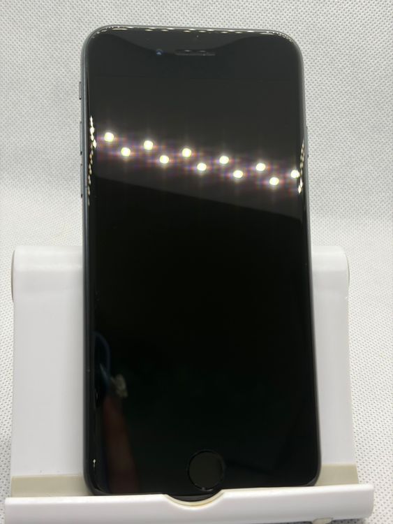 ���Хåƥ꡼88% ����Ʊ�� SIM�ե꡼ iPhoneSE ��3���� 64GB �ߥåɥʥ���