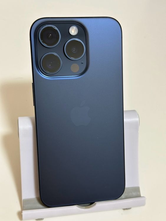 ���Хåƥ꡼85% SIM�ե꡼ iPhone15Pro 256GB �֥롼�����˥���
