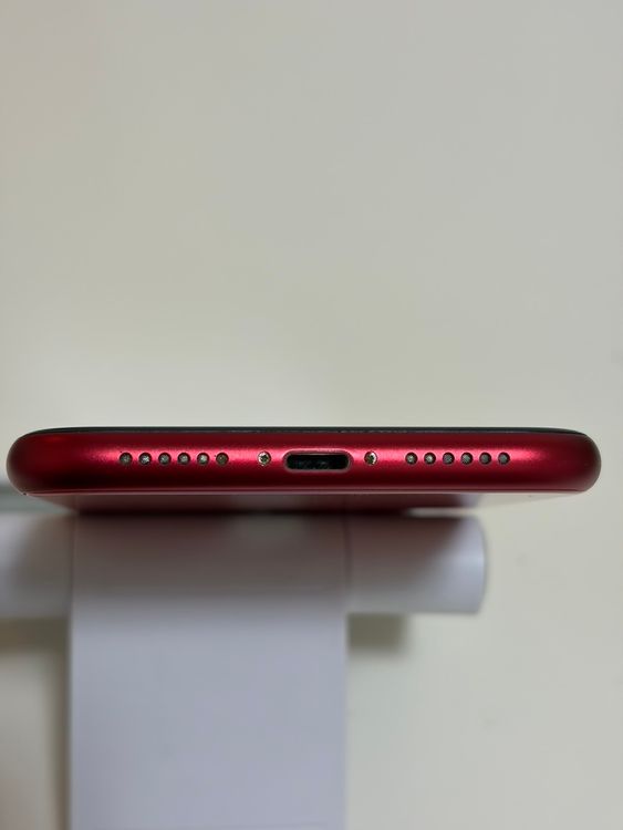 ���Хåƥ꡼81% Ķ���� SIM�ե꡼ iPhone11 128GB ��å�