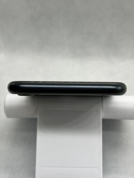 ���Хåƥ꡼100% SIM�ե꡼ iPhoneSE ��3���� 64GB �ߥåɥʥ���