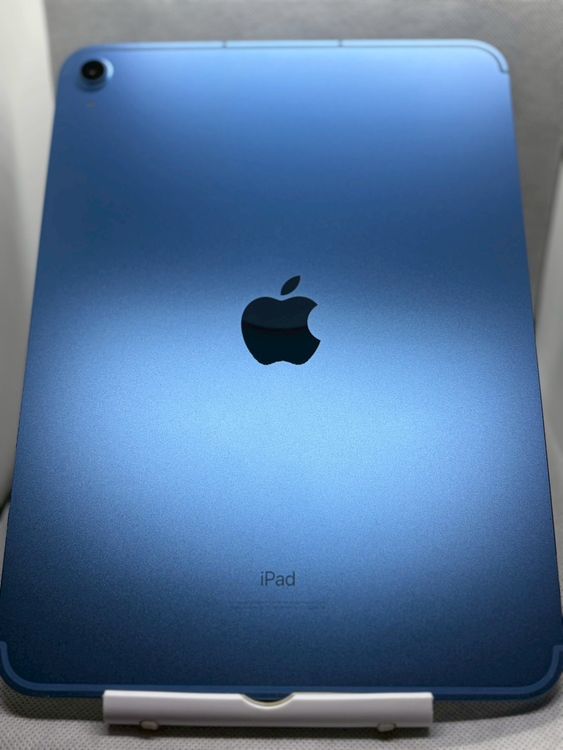 ������Ʊ�� iPad ��10���� Wi-Fi+Celular 64GB �֥롼 �Хåƥ꡼92%