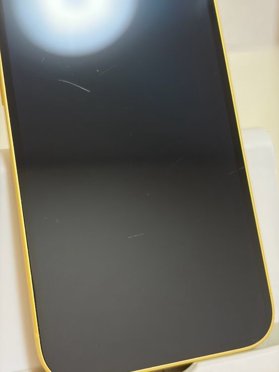 ���Хåƥ꡼84% SIM�ե꡼ iPhone14 128GB ��������