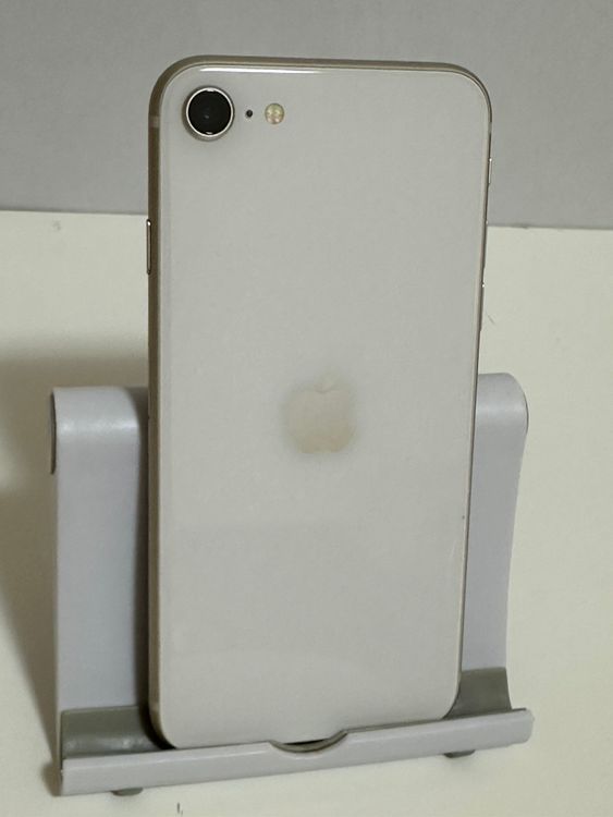 ��SIM�ե꡼ iPhoneSE ��3���� 64GB �������饤��