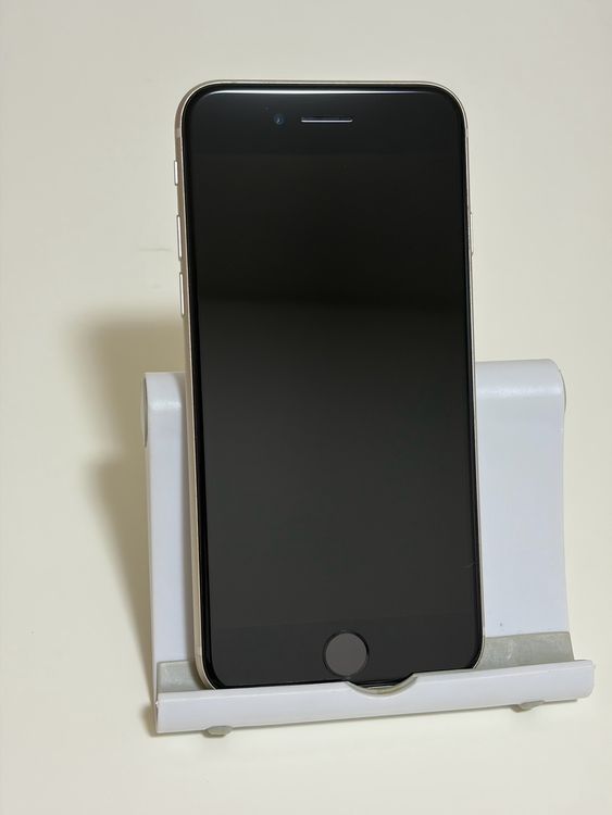 ���Хåƥ꡼80% SIM�ե꡼ iPhoneSE ��3���� 64GB �������饤��