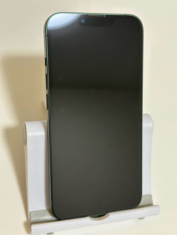 ���Хåƥ꡼83% SIM�ե꡼ iPhone13 128GB ���꡼��