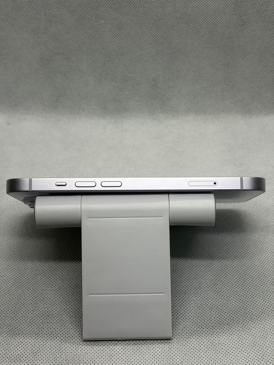 ���Хåƥ꡼84% ���� SIM�ե꡼ iPhone14 128GB �ѡ��ץ�