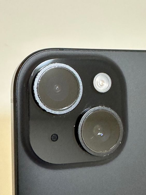 ���Хåƥ꡼94% SIM�ե꡼ iPhone15 128GB �֥�å�