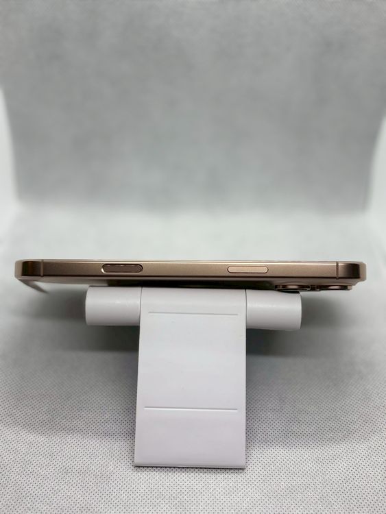 ��̤������ SIM�ե꡼ iPhone16ProMax 256GB �ǥ����ȥ����˥���