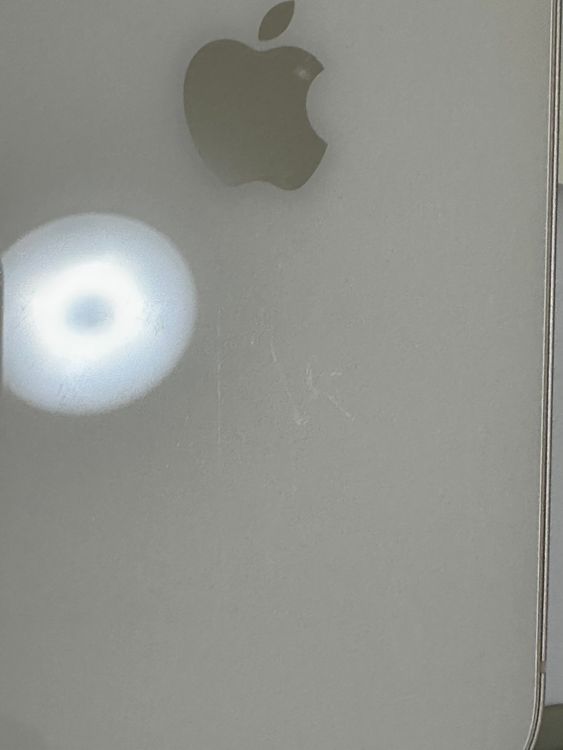 ���Хåƥ꡼82% SIM�ե꡼ iPhone13 256GB �������饤��