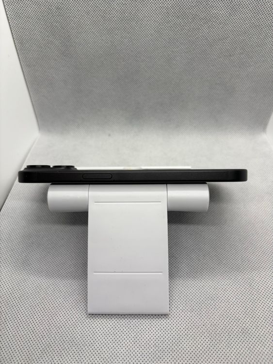 ���ϥԥͥ��ͥå� SIM�ե꡼ iPhone15 128GB �֥�å� �Хåƥ꡼86%