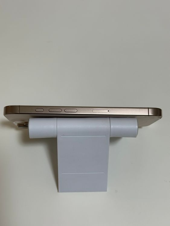 ���Хåƥ꡼89% SIM�ե꡼ iPhone16Pro 256GB �ǥ����ȥ����˥���