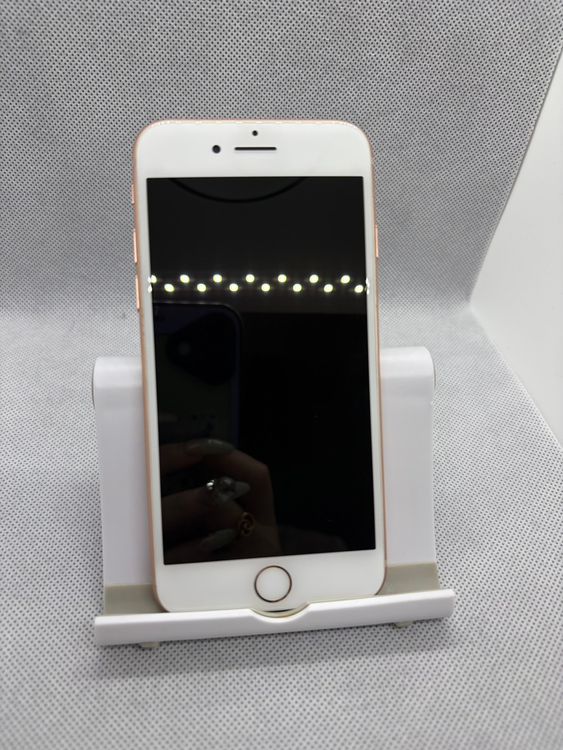 ���ϥԥͥ��ͥå� SIM�ե꡼ iPhone8 64GB ������� �Хåƥ꡼88%