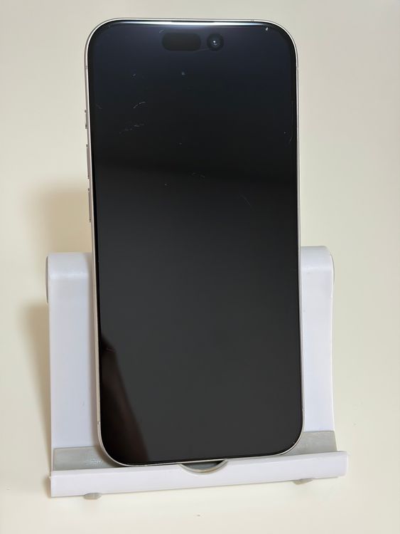 ���Хåƥ꡼85% SIM�ե꡼ iPhone15Pro 256GB �ۥ磻�ȥ����˥���