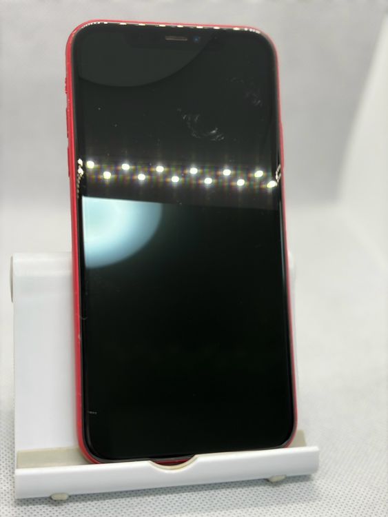 ���Хåƥ꡼80% SIM�ե꡼ iPhone11 64GB ��å�