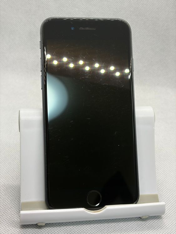 ���Хåƥ꡼90% SIM�ե꡼ iPhoneSE ��3���� 128GB �ߥåɥʥ���