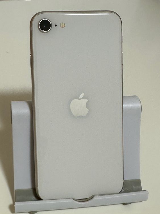 ���Хåƥ꡼100% Ķ���� SIM�ե꡼ iPhoneSE ��3���� 64GB �������饤��