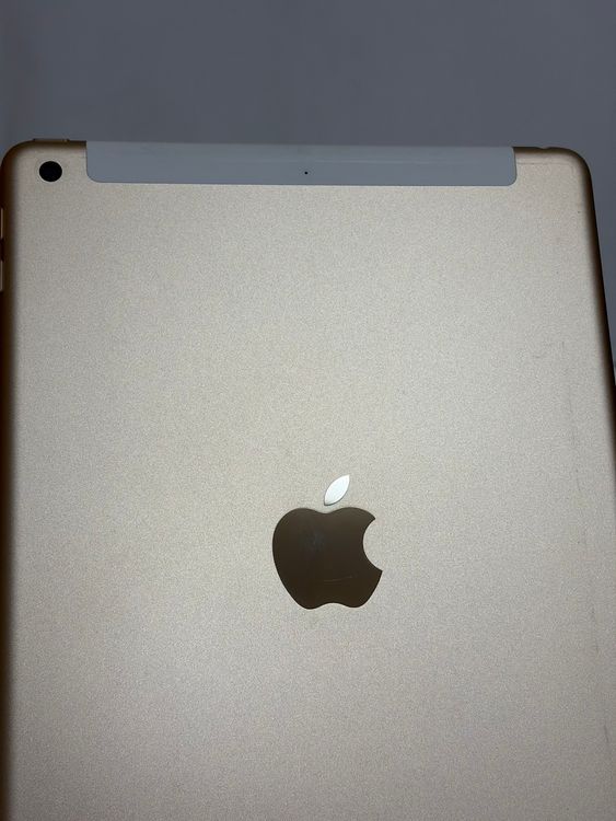 ���Хåƥ꡼89% SIM�ե꡼ iPad ��5���� 32GB �������