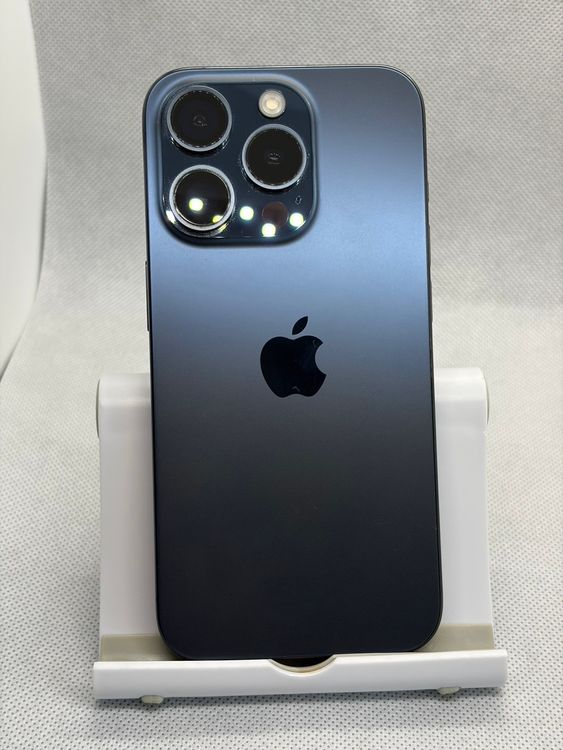 ���Хåƥ꡼87% SIM�ե꡼ iPhone15Pro 128GB �֥롼