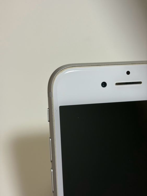 ��SIM�ե꡼ iPhone8 64GB ����С�