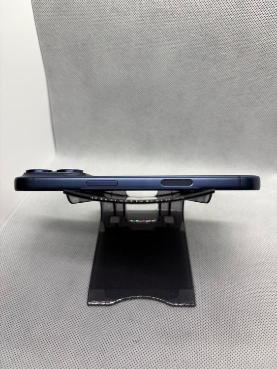 ������Ʊ�� SIM�ե꡼ iPhone17Pro 256GB �ǥ����ץ֥롼 �Хåƥ꡼100%