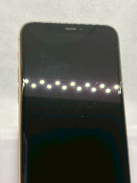 ���Хåƥ꡼94% SIM�ե꡼ iPhone11Pro 256GB �������