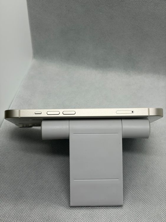 ������Ʊ�� SIM�ե꡼ iPhone14 128GB �������饤�� �Хåƥ꡼85%