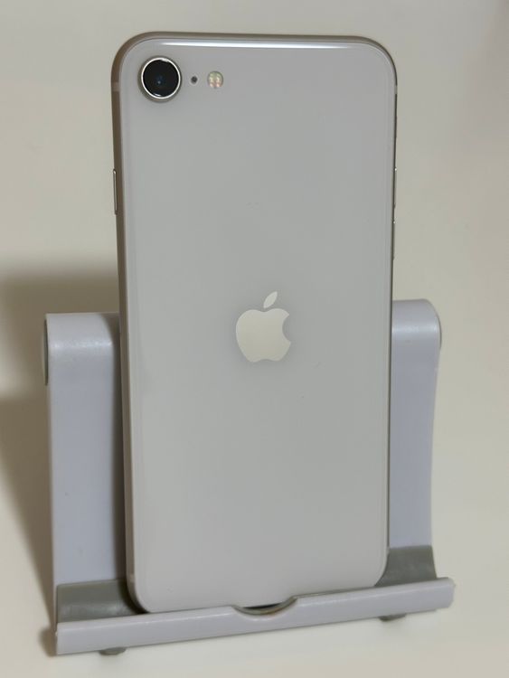 ��SIM�ե꡼ iPhoneSE ��3���� 64GB �������饤��